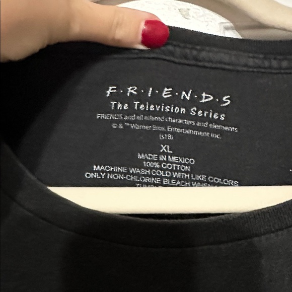 Vintage Friends tee - Picture 2 of 4